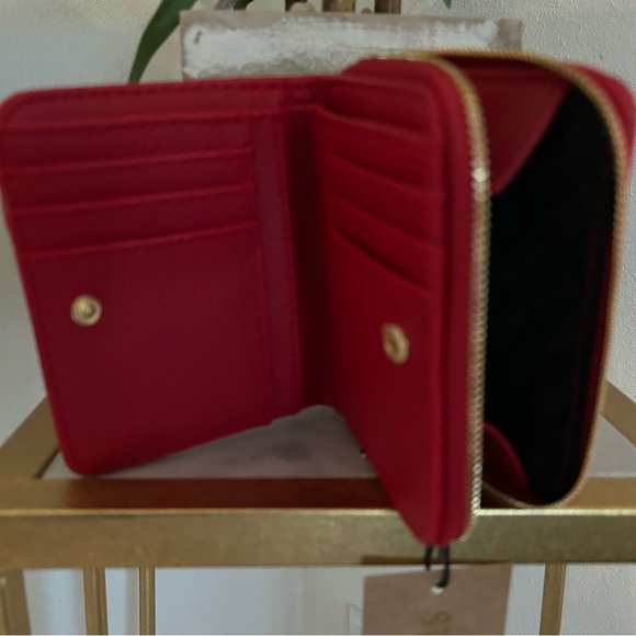 NWT Steve Madden quilted red wallet - Picture 5 of 5